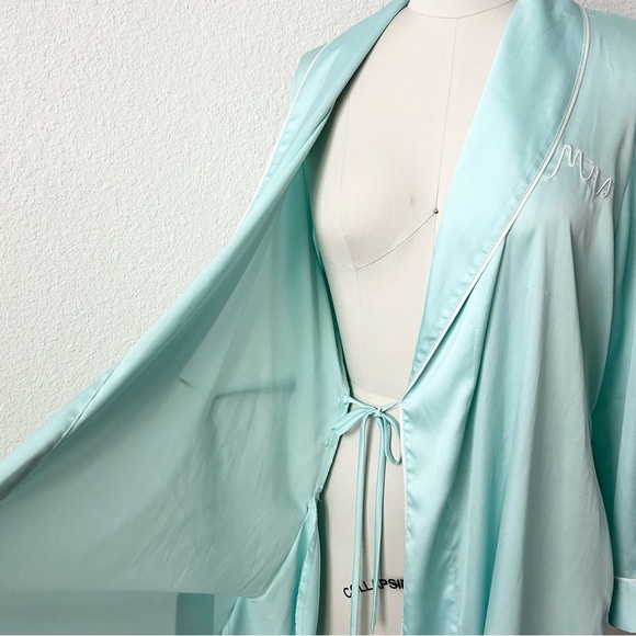 KATE SPADE “DREAM A LITTLE DREAM” TIFFANYS BLUE SATIN EMBROIDERED ROBE - Picture 5 of 6